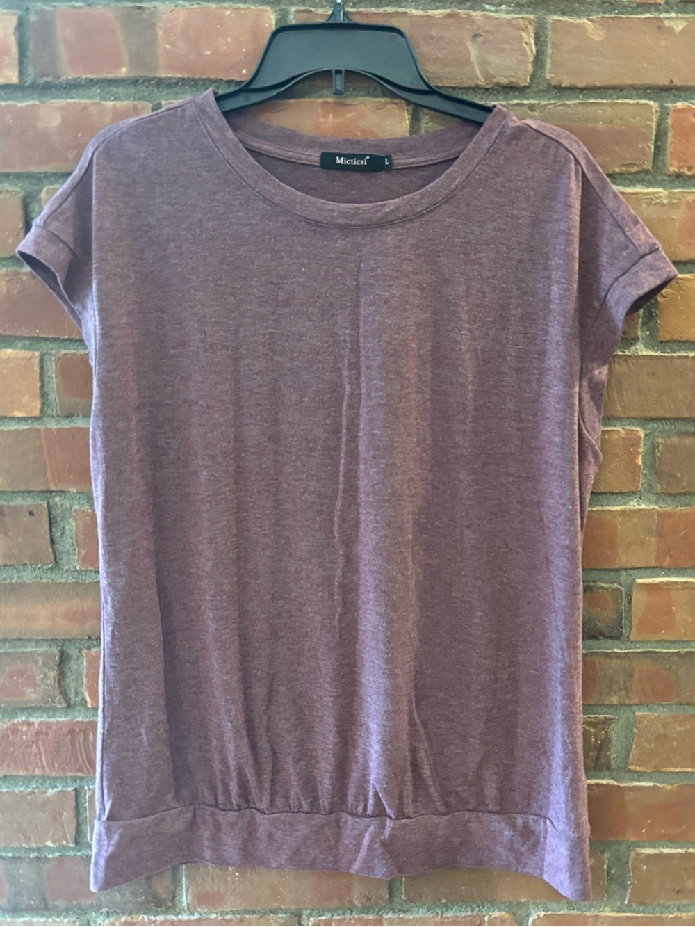Short-Sleeve Casual Top with Gathered Hem